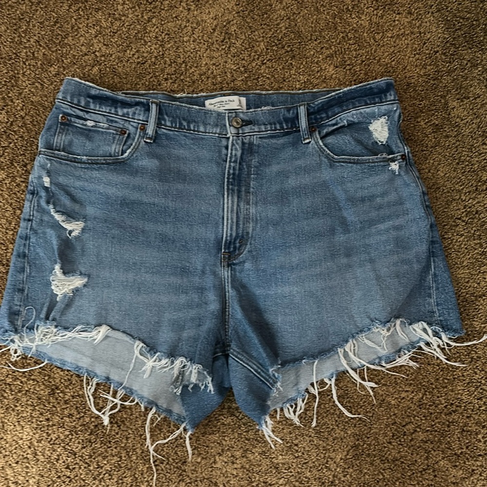 The BEST jean shorts! Great condition!